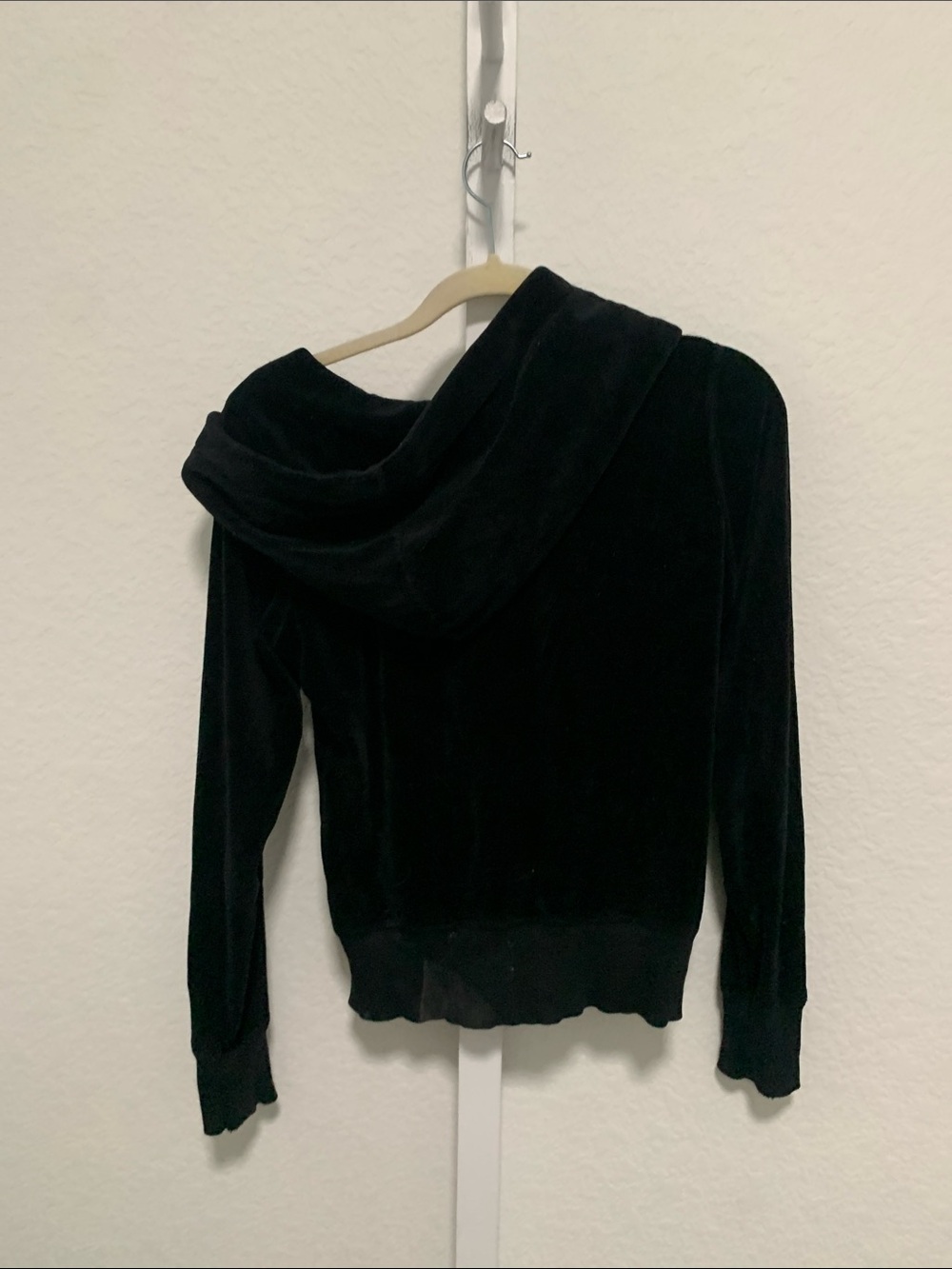 Juicy Couture Velvet Zip-Up Hoodie Jacket in Black - Picture 6 of 9